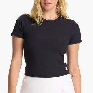 Vuori Pose Fitted Tee